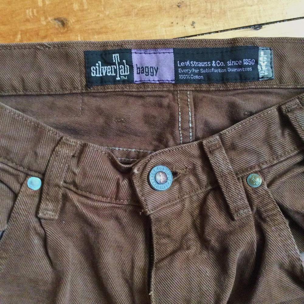 VINTAGE LEVI’S SILVERTAB MOM JEANS